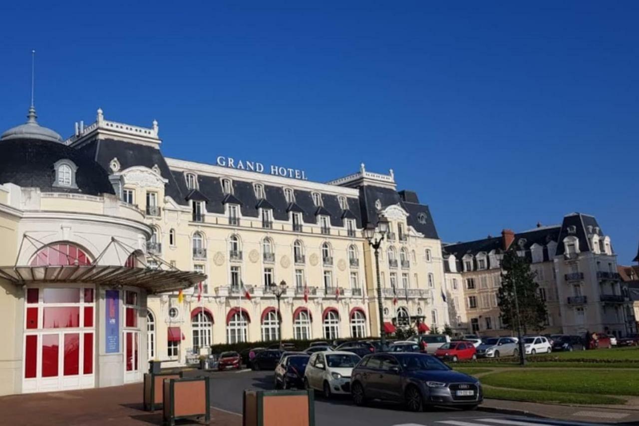 Port-Guillaume, Residence De Vacances Avec Mer & Piscine Dives-sur-Mer Exterior photo
